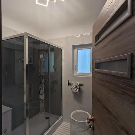 아파트 Elevenstreet Apartman-